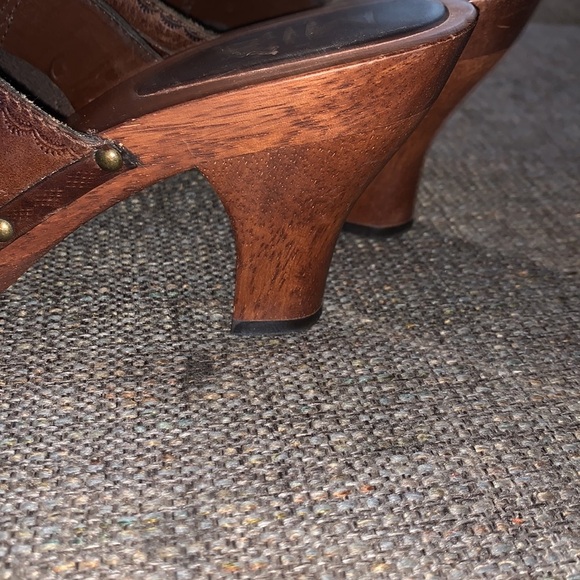 BNWOT Leather Clogs by MIA - Picture 5 of 7